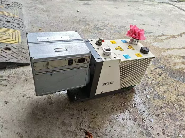 安捷伦真空泵一直闪红灯维修 1